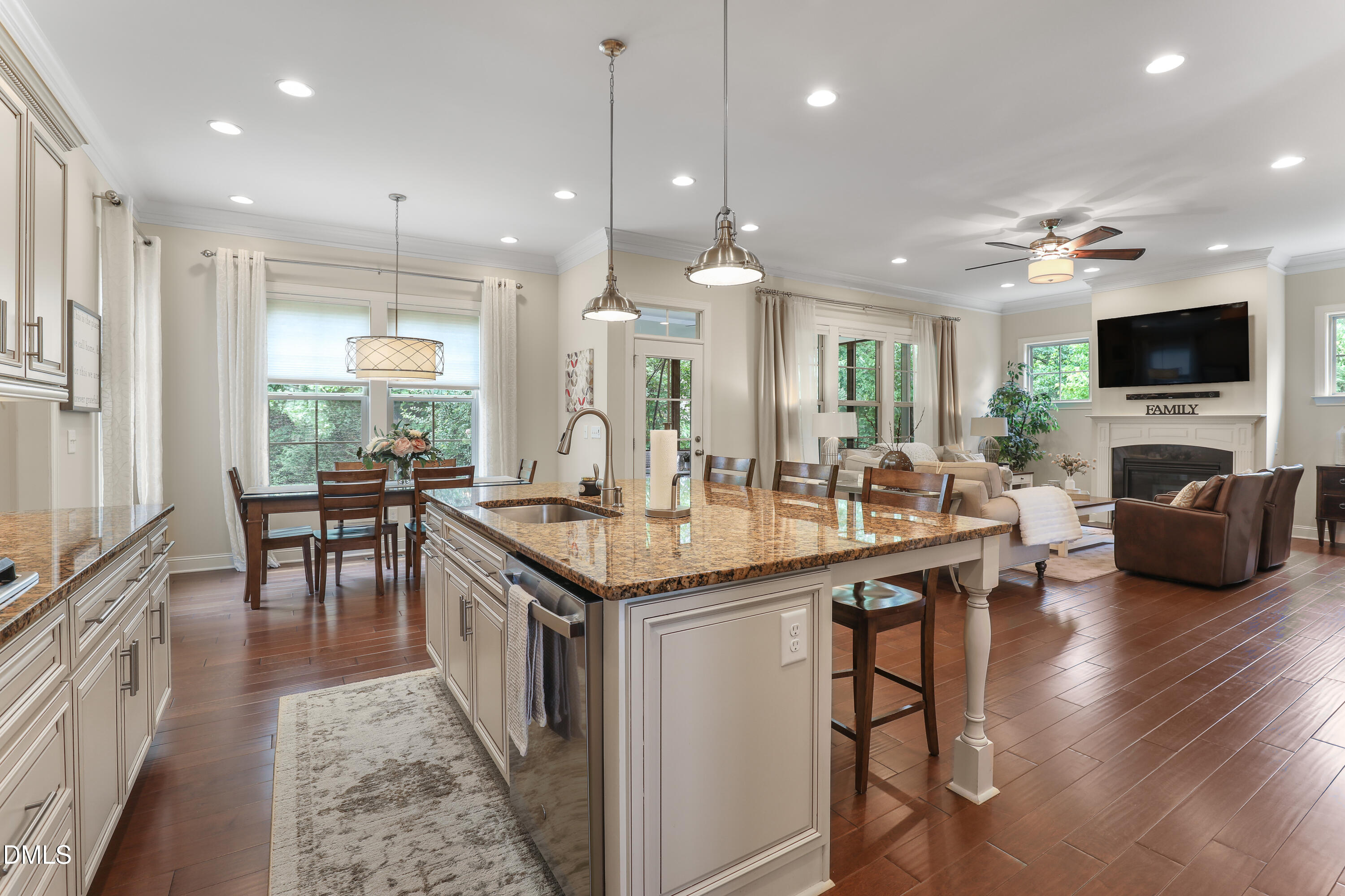 225 Brook Manor Court Cary, NC 27513 - Photo 5 of 41