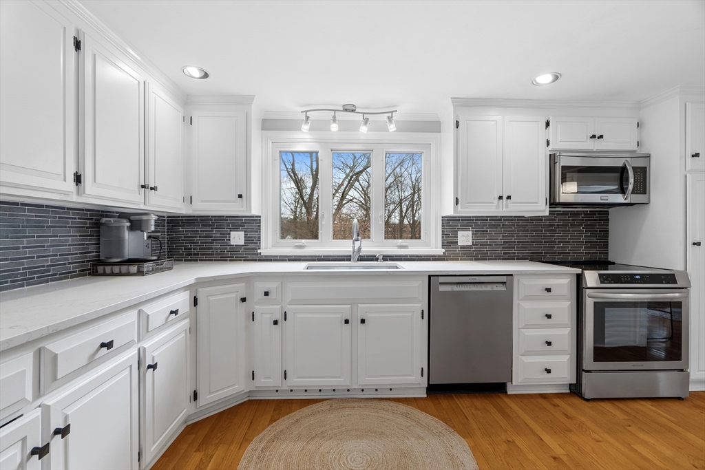 168 Summer Avenue Reading, MA 01867 - Photo 15 of 30