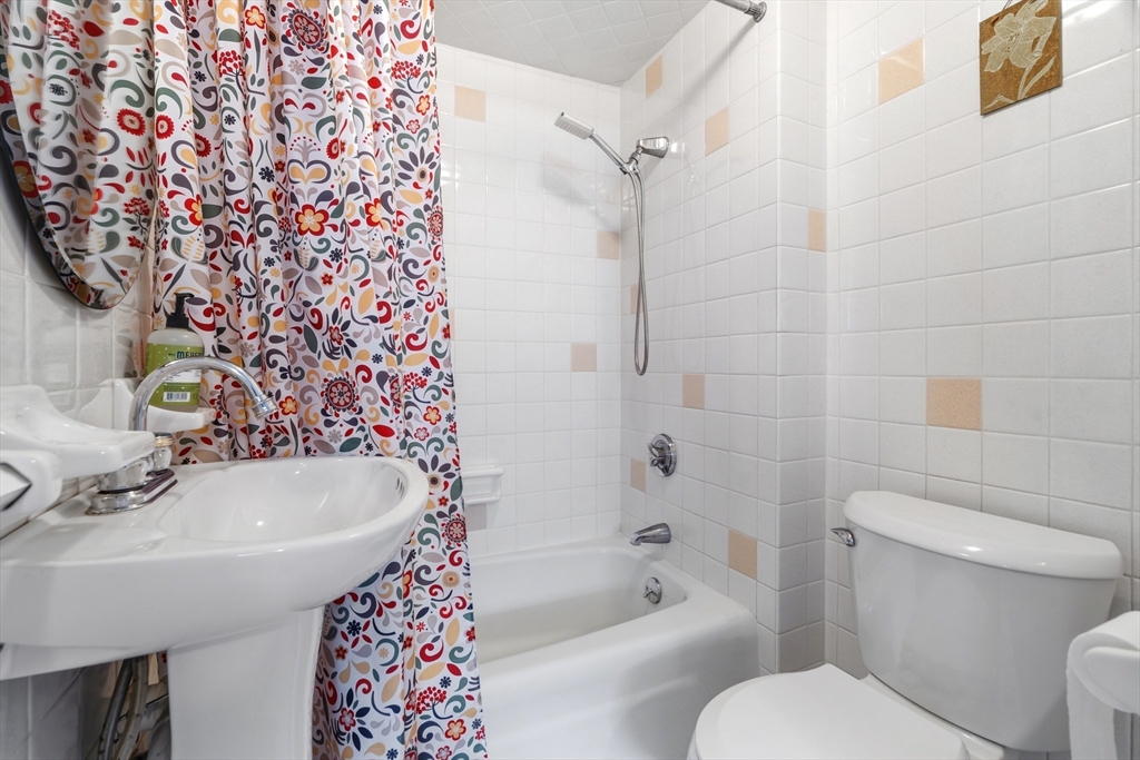 168 Summer Avenue Reading, MA 01867 - Photo 24 of 30