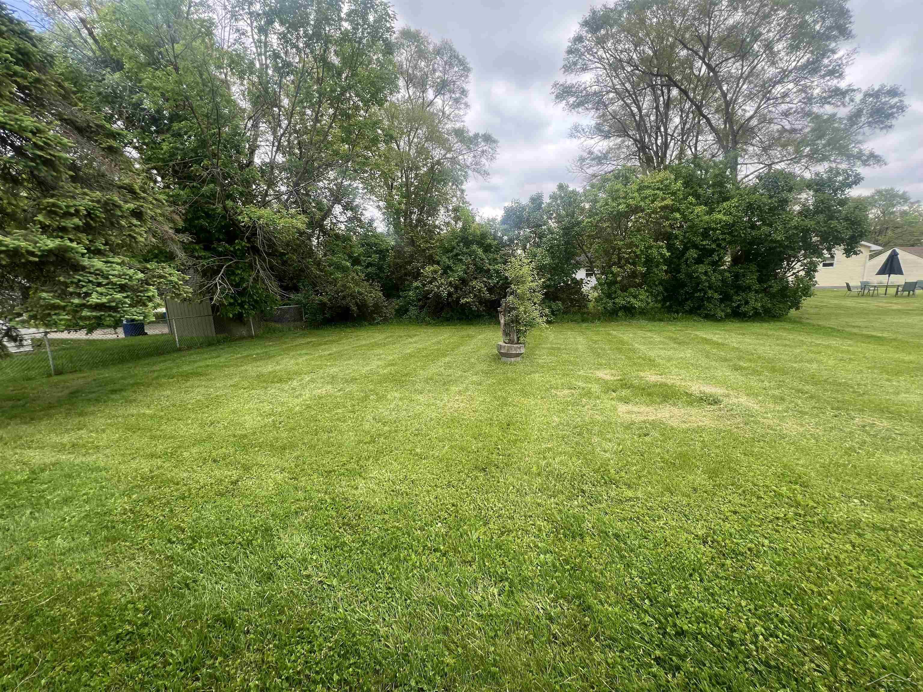 1765 Ribble Street Saginaw, MI 48601 - Photo 17 of 21 50186587-8CC5221F-BE12-4A9D-B86F-3FEC0C5DF249.JPG