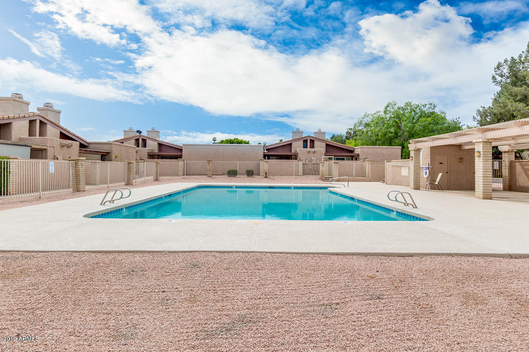 2705 East Cactus Road Phoenix, AZ 85028 - Photo 5 of 20 2705-2