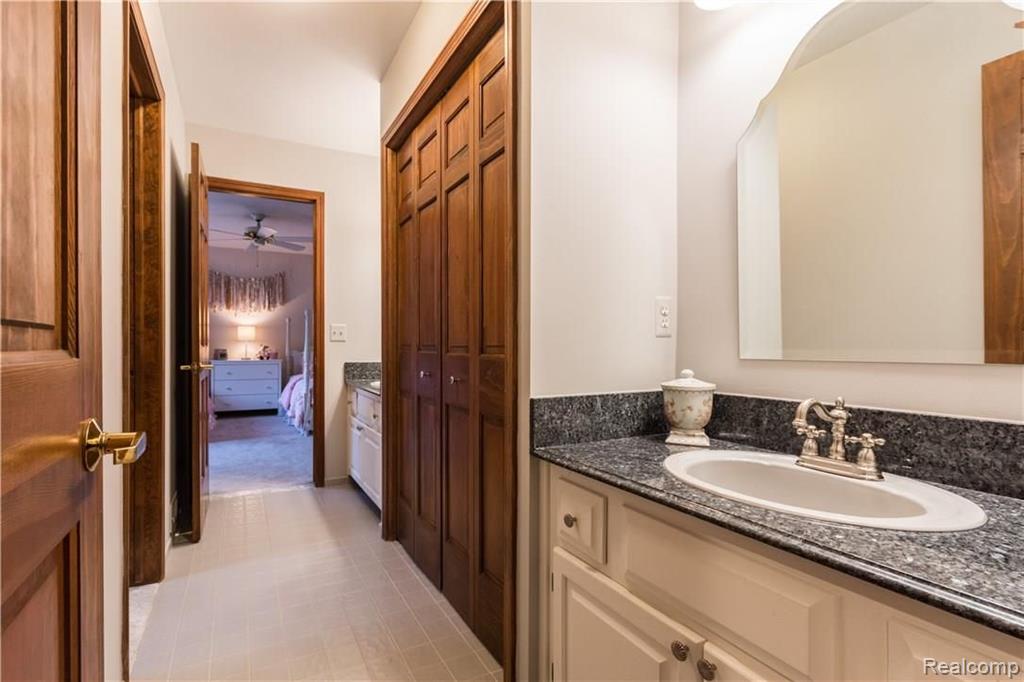 2849 Eagle Drive Rochester Hills, MI 48309 - Photo 29 of 50