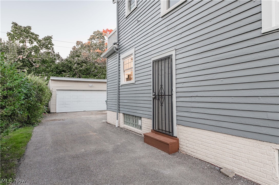 3373 Cedarbrook Road Cleveland, OH 44118 - Photo 33 of 34 Gallery Image 33
