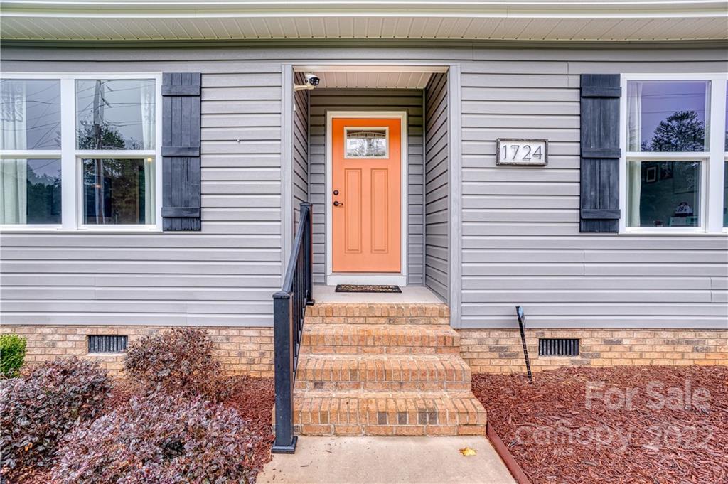 1724 Delview Road Cherryville, NC 28021 - Photo 4 of 29 Gallery Image 4