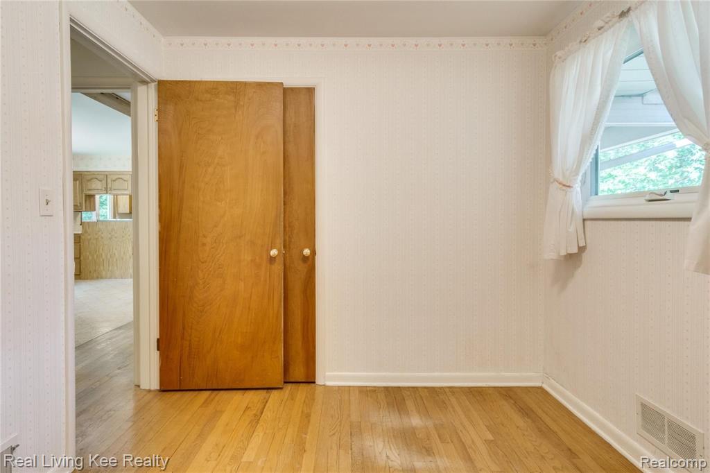 2361 Oklahoma Avenue Rochester Hills, MI 48309 - Photo 28 of 45
