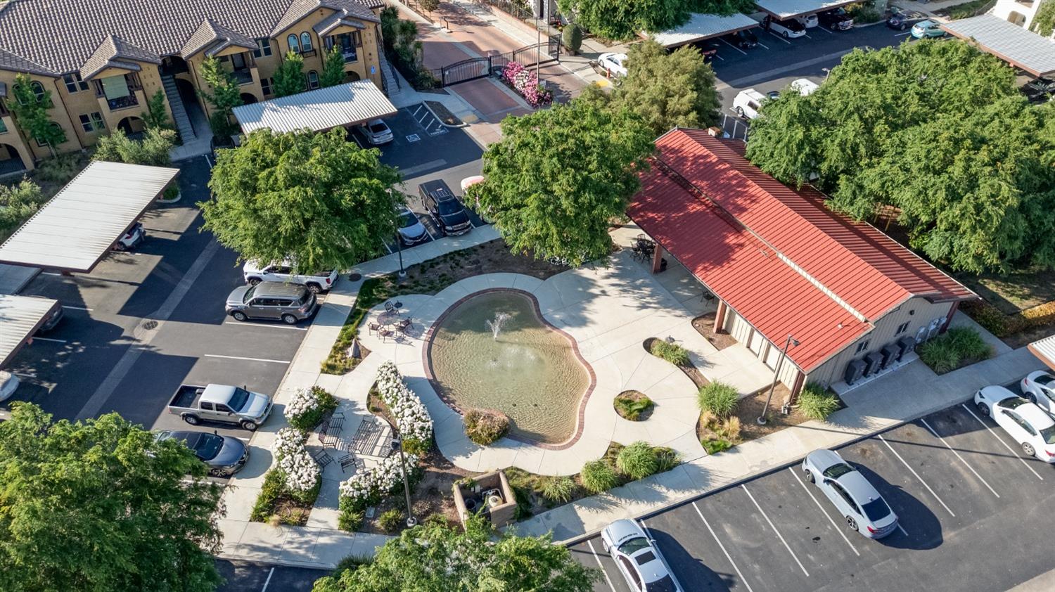 140 Ivy Avenue, Unit A5 Patterson, CA 95363 - Photo 25 of 26 an aerial view of a house with a yard