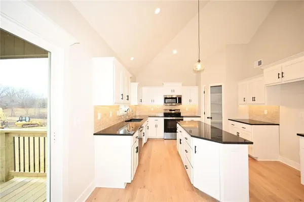 $459,000 | 108 Johnson Circle, Dearborn, MO 64439