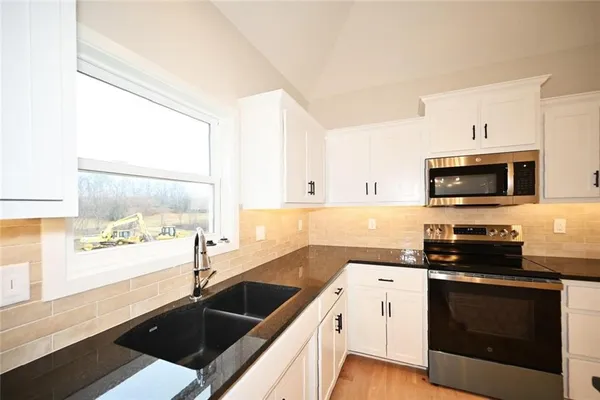 $459,000 | 108 Johnson Circle, Dearborn, MO 64439