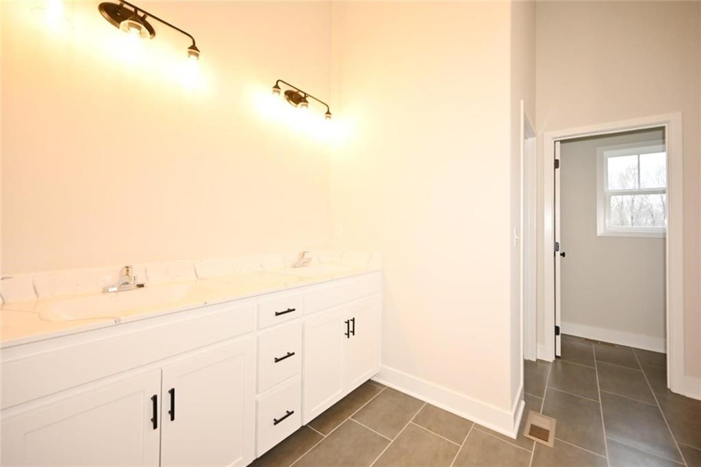 108 Johnson Circle Dearborn, MO 64439 - Photo 22 of 34