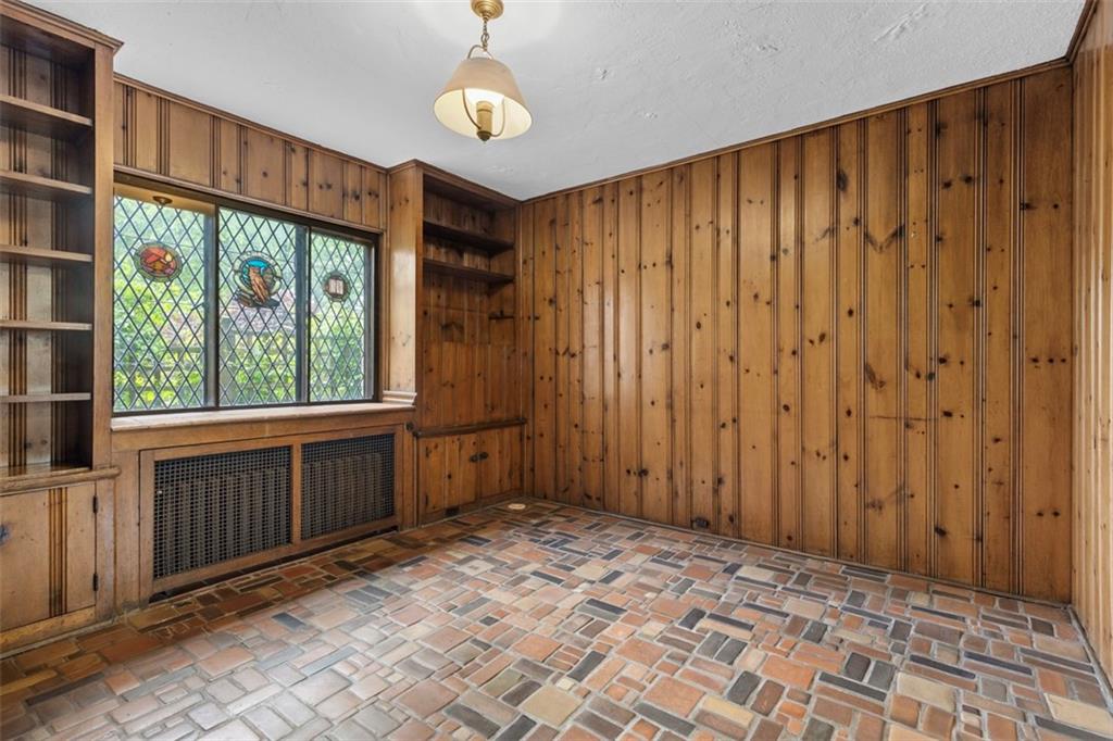 1 Robin Road Pittsburgh, PA 15217 - Photo 13 of 48 a view of an empty room with a window