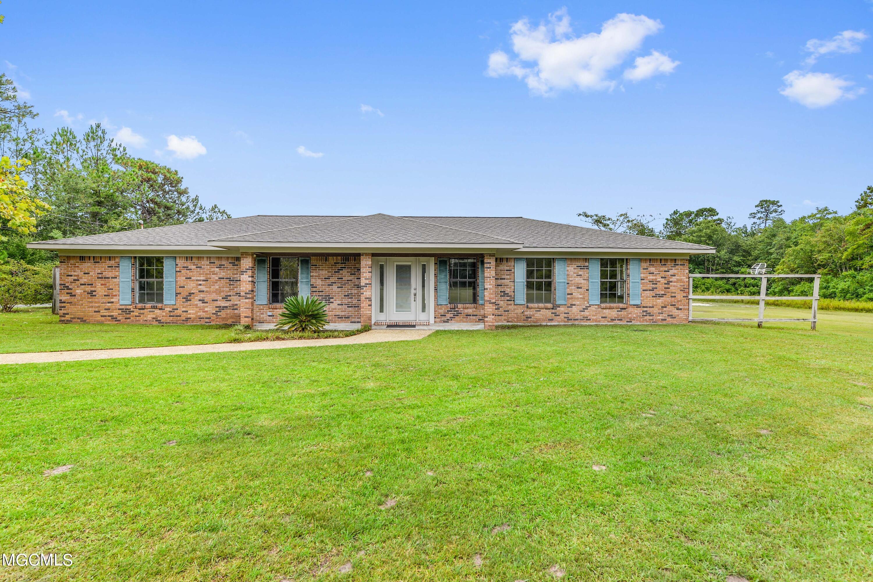 12094 Oaklawn Road Biloxi, MS 39532 - Photo 1 of 21 Primary Photo