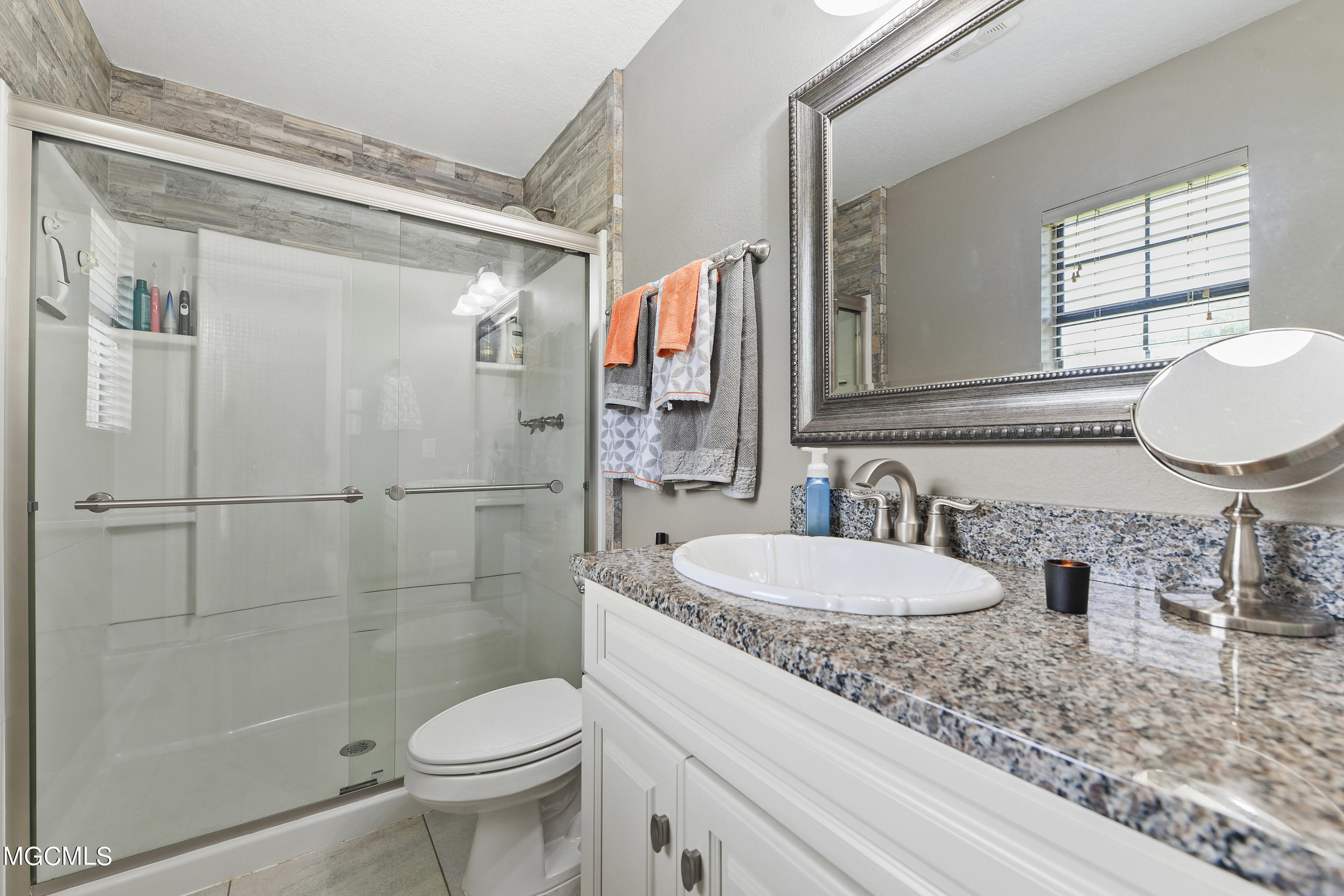 12094 Oaklawn Road Biloxi, MS 39532 - Photo 14 of 21 013