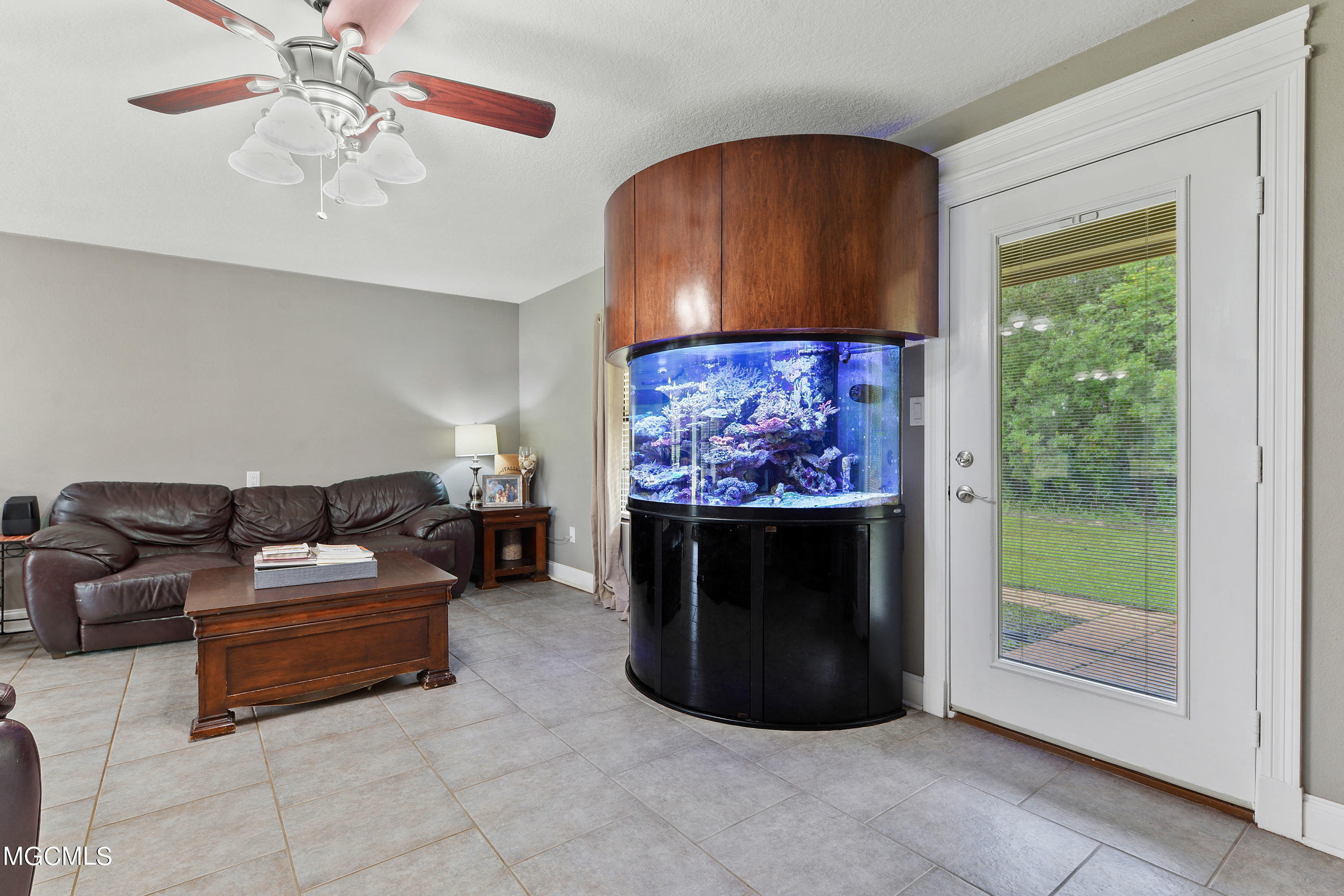 12094 Oaklawn Road Biloxi, MS 39532 - Photo 5 of 21 004