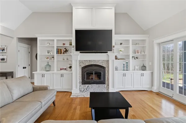 $1,399,900 | 191 Rocky Hill Road, Smithfield, RI 02917