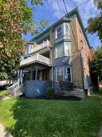 $1,100 | 911 State Street, Watertown, NY 13601