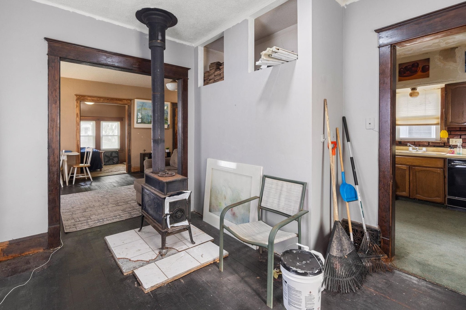 1721 28th Street Rock Island, IL 61201 - Photo 9 of 27 a view of a livingroom with furniture and a livingroom