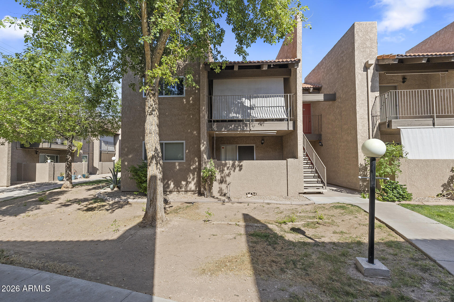 5525 East Thomas Road, Unit R9 Phoenix, AZ 85018 - Photo 5 of 33 02