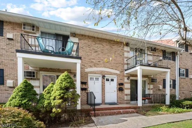 $325,000 | 320 South Street, Unit F, Morristown, NJ 07960