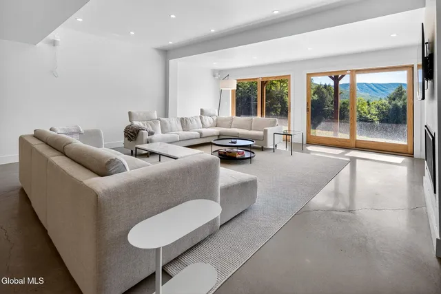 $2,900,000 | 110 Old Road, Windham, NY 12496