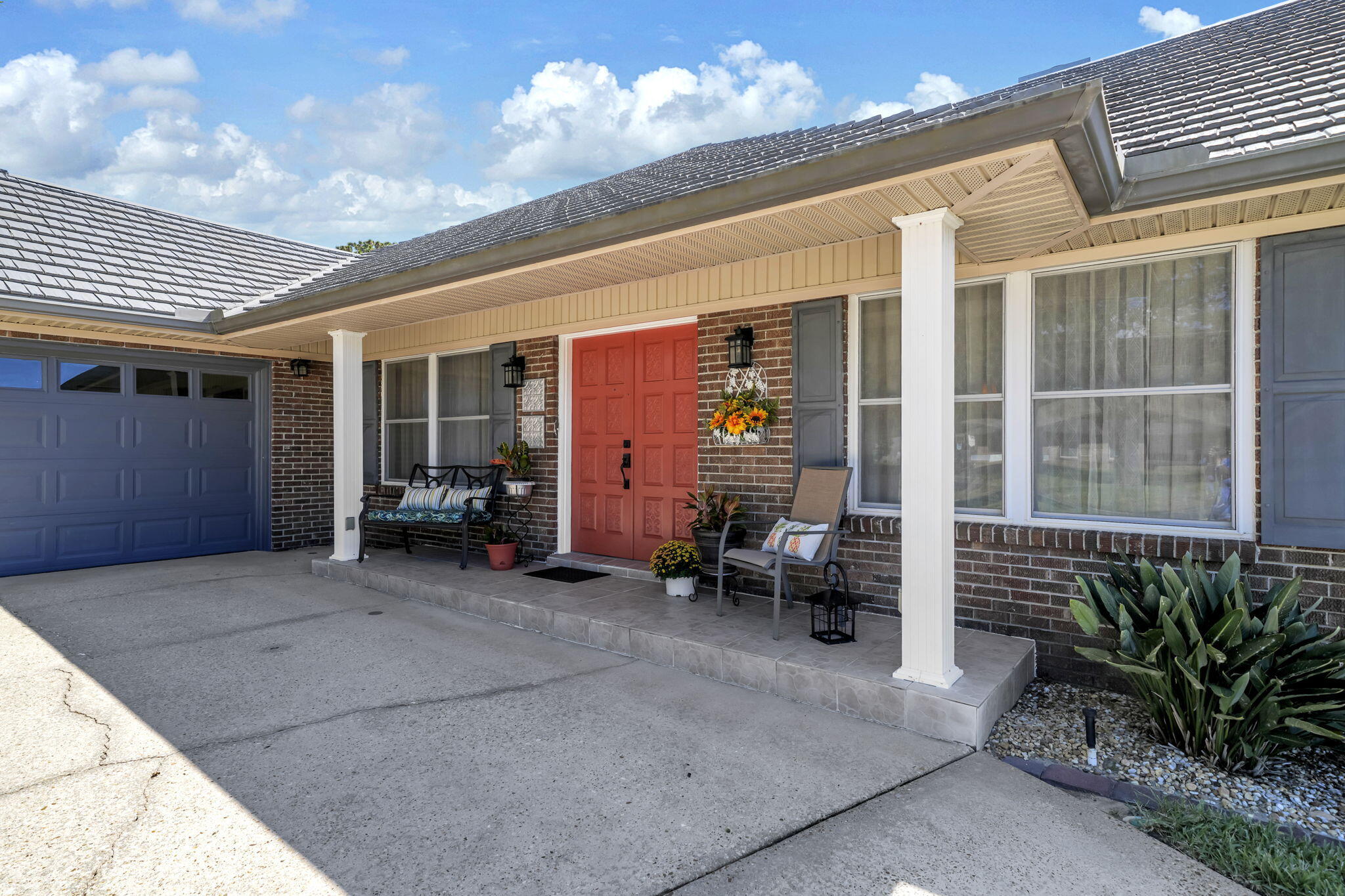 136 Country Club Road Shalimar, FL 32579 - Photo 15 of 83 136 Country Club Rd_Front Patio