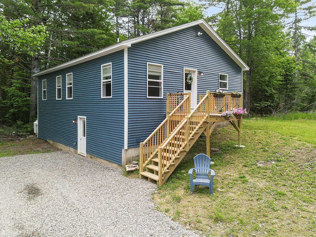 128 Boots And Saddle Road Palermo, ME 04354 - Photo 2 of 39 Entrance