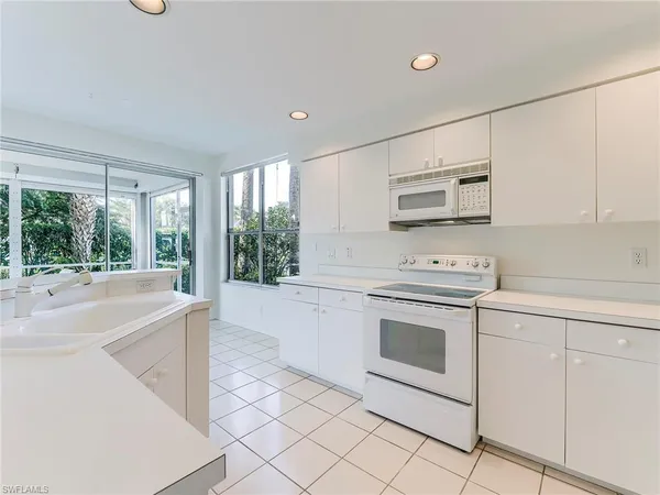 $399,000 | 25203 Pelican Creek Circle, Unit 102, Bonita Springs, FL 34134