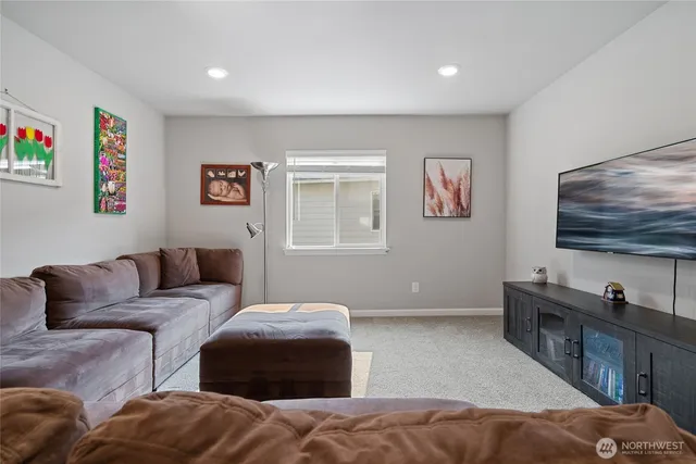 $899,950 | 32916 Southeast Stevens Street, Black Diamond, WA 98010