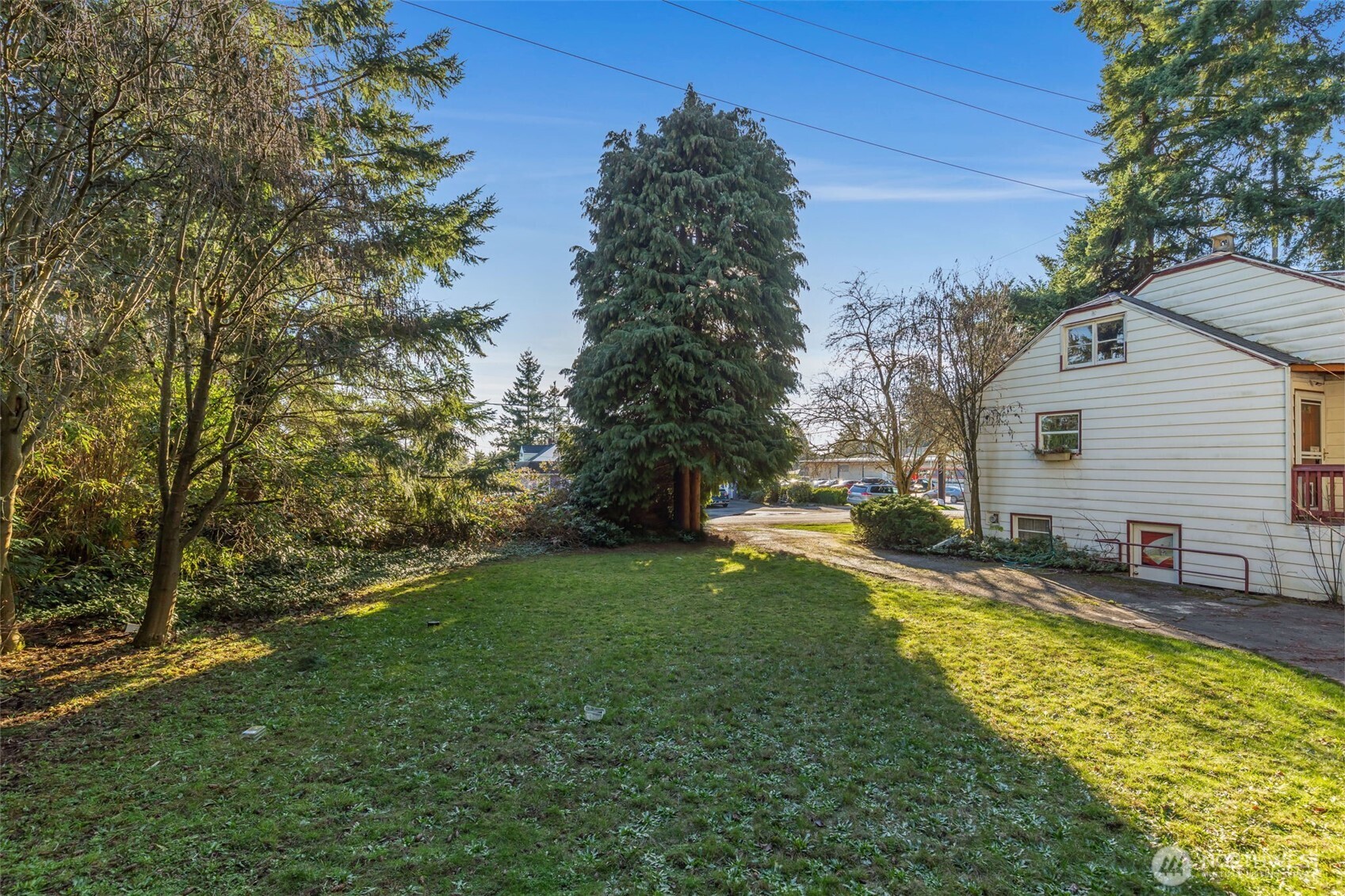 104 Northeast 120th Street Seattle, WA 98125 - Photo 11 of 18