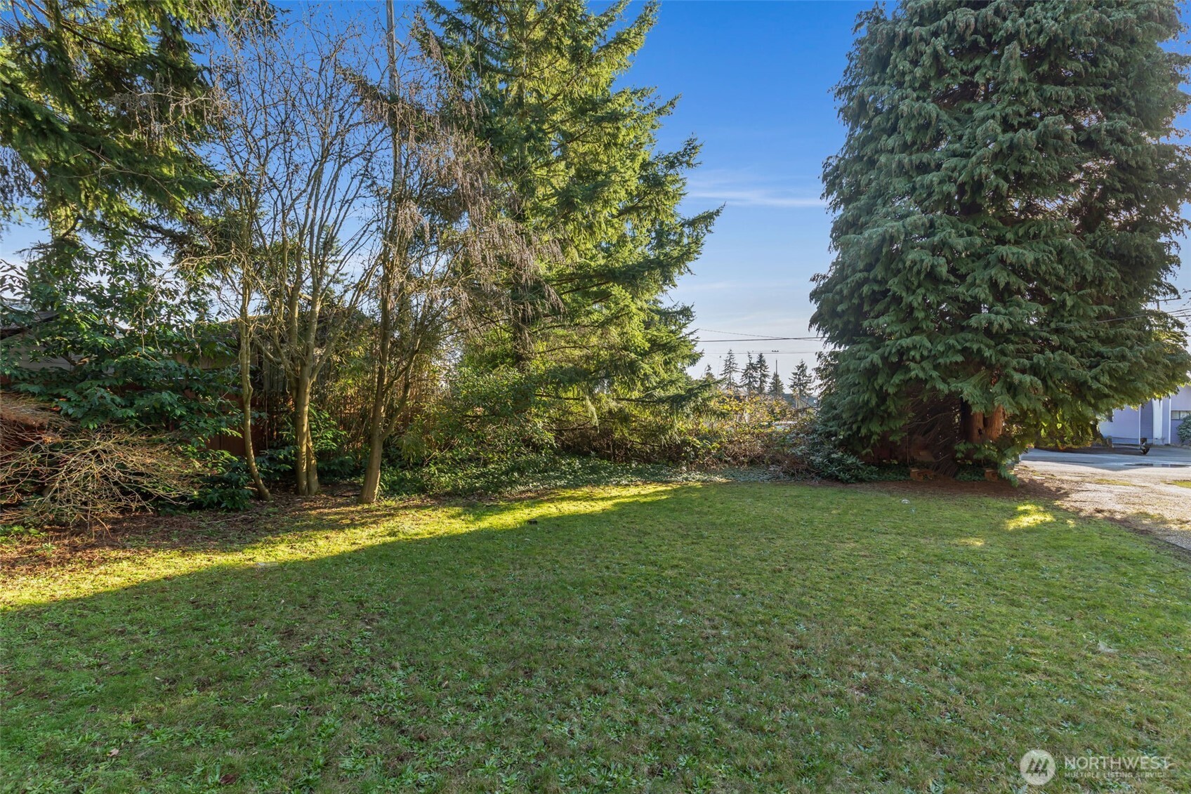 104 Northeast 120th Street Seattle, WA 98125 - Photo 12 of 18