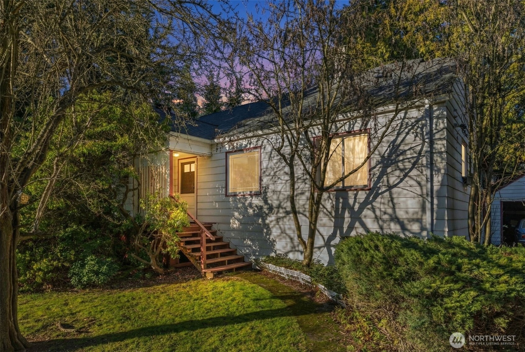 104 Northeast 120th Street Seattle, WA 98125 - Photo 4 of 18