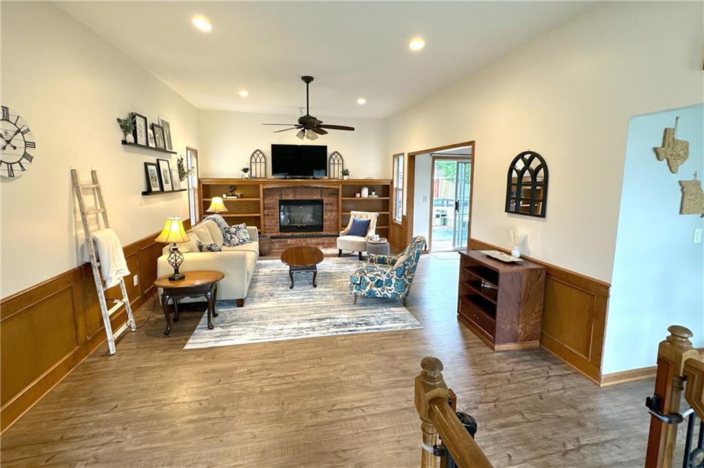 700 Northeast Hunters Ridge Lee's Summit, MO 64086 - Photo 5 of 48