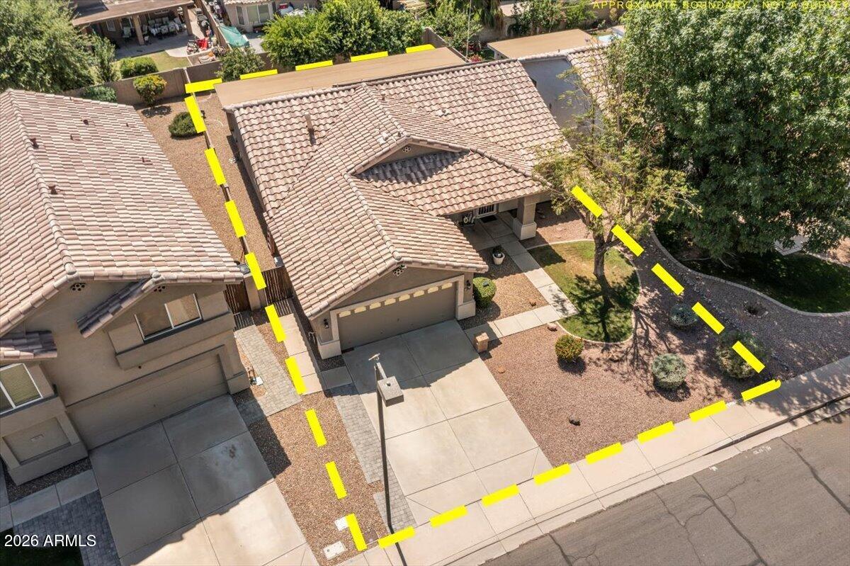 49 West Ivanhoe Street Gilbert, AZ 85233 - Photo 39 of 54 a view of a balcony with chairs