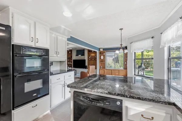 $484,999 | 6424 North Vagedes Avenue, Fresno, CA 93711