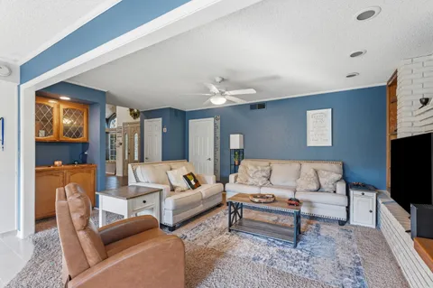 $484,999 | 6424 North Vagedes Avenue, Fresno, CA 93711