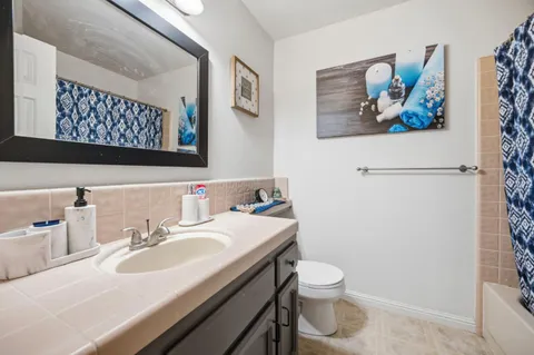 $484,999 | 6424 North Vagedes Avenue, Fresno, CA 93711