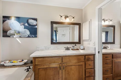 $484,999 | 6424 North Vagedes Avenue, Fresno, CA 93711