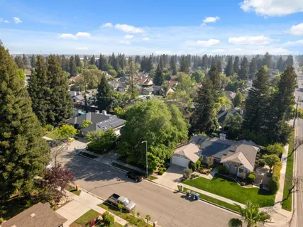 $484,999 | 6424 North Vagedes Avenue, Fresno, CA 93711