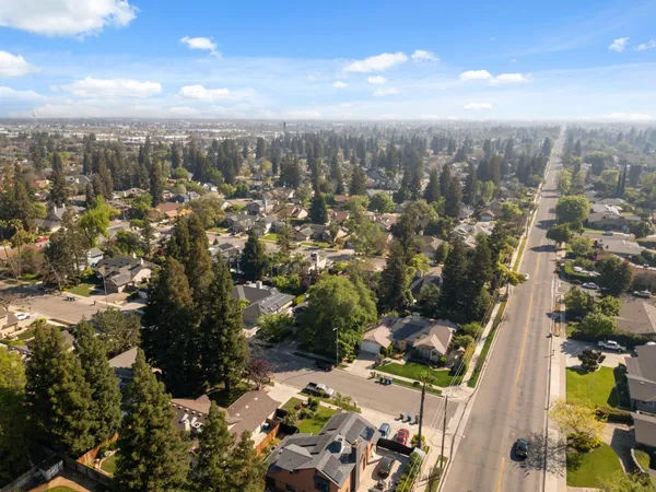 $484,999 | 6424 North Vagedes Avenue, Fresno, CA 93711