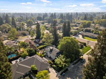 $484,999 | 6424 North Vagedes Avenue, Fresno, CA 93711