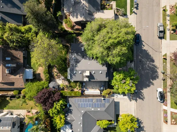 $484,999 | 6424 North Vagedes Avenue, Fresno, CA 93711