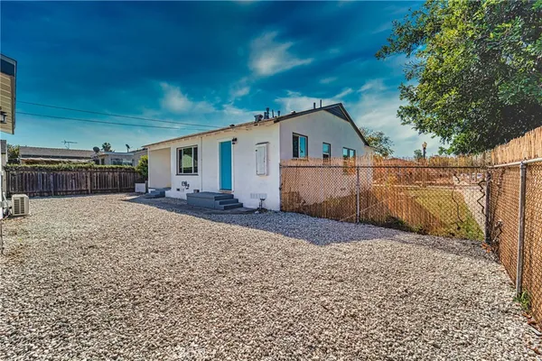 $2,995 | 1101 East 115th Street, Los Angeles, CA 90059