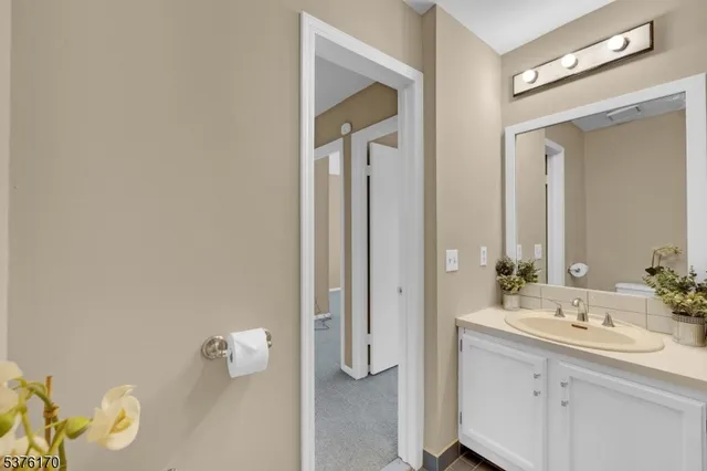 $349,000 | 177 Cynthia Drive, Hackettstown, NJ 07840