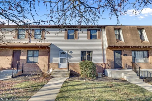 $349,000 | 177 Cynthia Drive, Hackettstown, NJ 07840