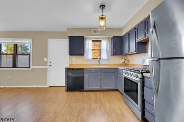 $349,000 | 177 Cynthia Drive, Hackettstown, NJ 07840