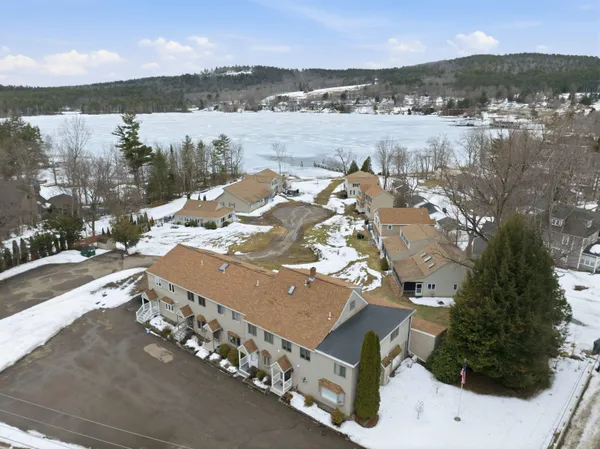 $750,000 | 78 Lake Shore Drive, Unit 14, Moultonborough, NH 03254