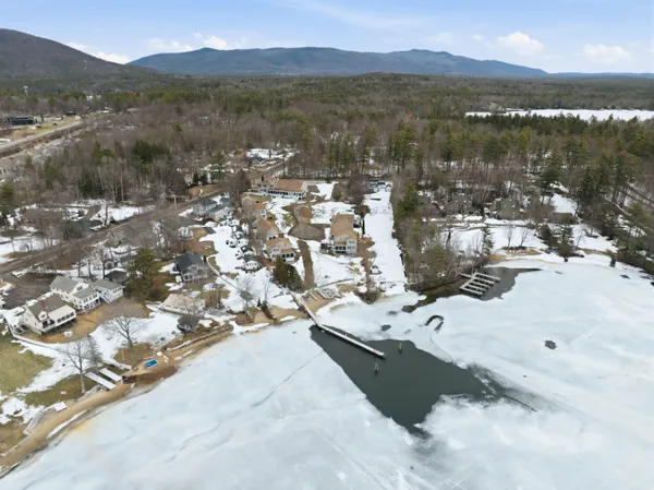 $750,000 | 78 Lake Shore Drive, Unit 14, Moultonborough, NH 03254