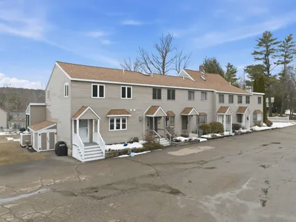 $750,000 | 78 Lake Shore Drive, Unit 14, Moultonborough, NH 03254