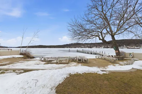 $750,000 | 78 Lake Shore Drive, Unit 14, Moultonborough, NH 03254