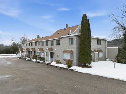 $750,000 | 78 Lake Shore Drive, Unit 14, Moultonborough, NH 03254