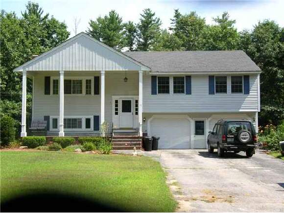 11 Timber Street Londonderry, NH 03053 - Photo 1 of 5 Gallery Image 1